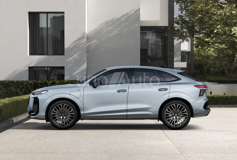 Q3 Sportback e-hybrid Black line S tronic 200kW