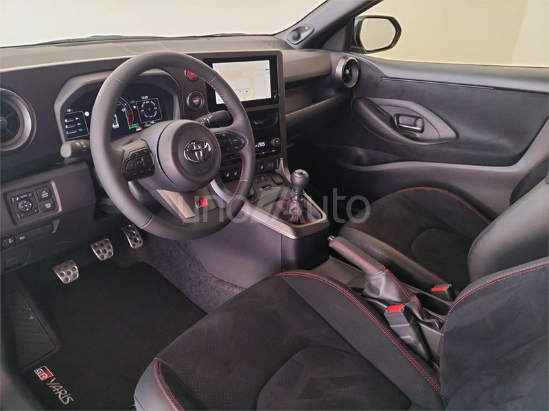 GR Yaris RZ + Touring Pack