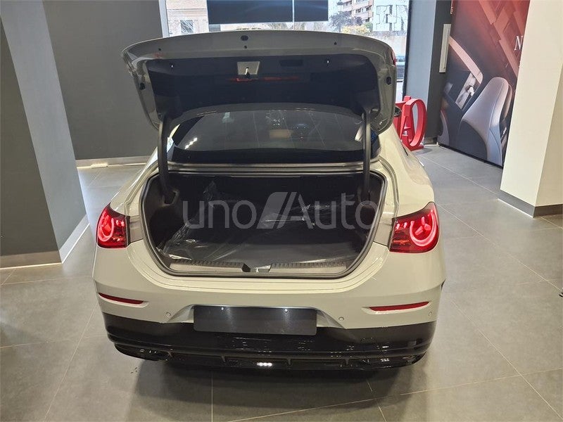 CLASE CLA 180 con tecnología híbrida