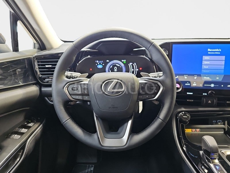 NX 450h+ Premium+ 4WD