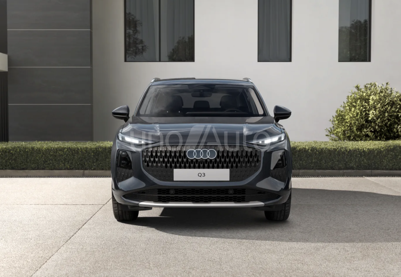 Q3 2.0 TDI Business S tronic 110kW