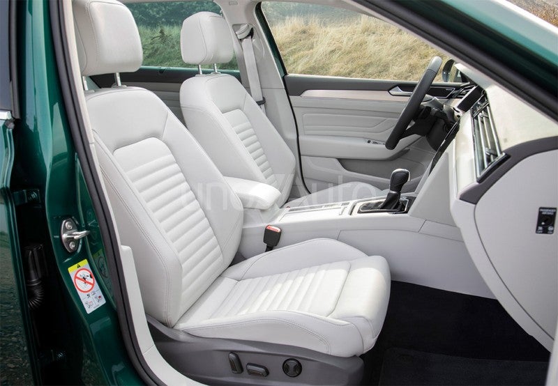 VOLKSWAGEN Passat Alltrack