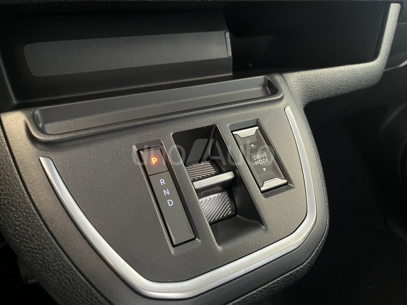 SpaceTourer BlueHDI M Plus EAT8 180