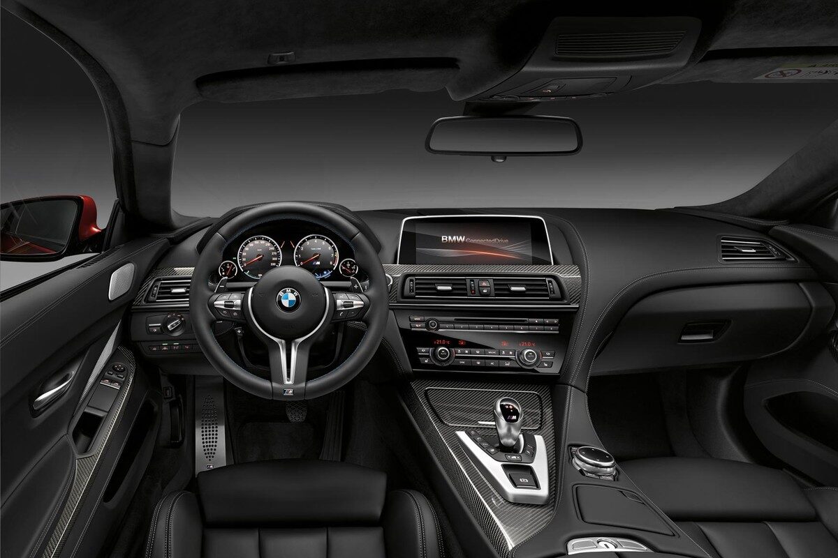 El BMW M6 combina a la perfección elegancia y deportividad en su interior.