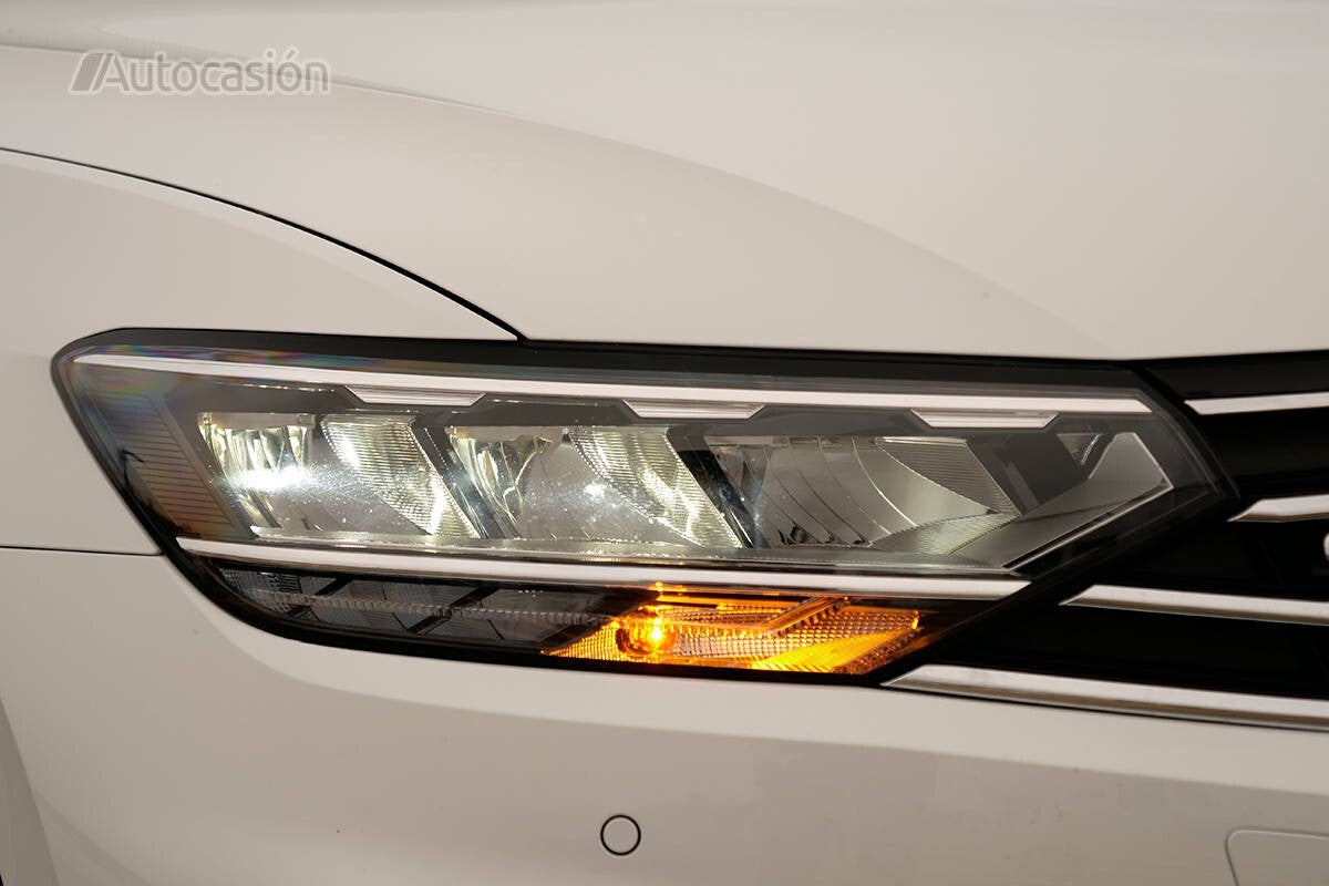 Los faros full led tienen una buena luz.