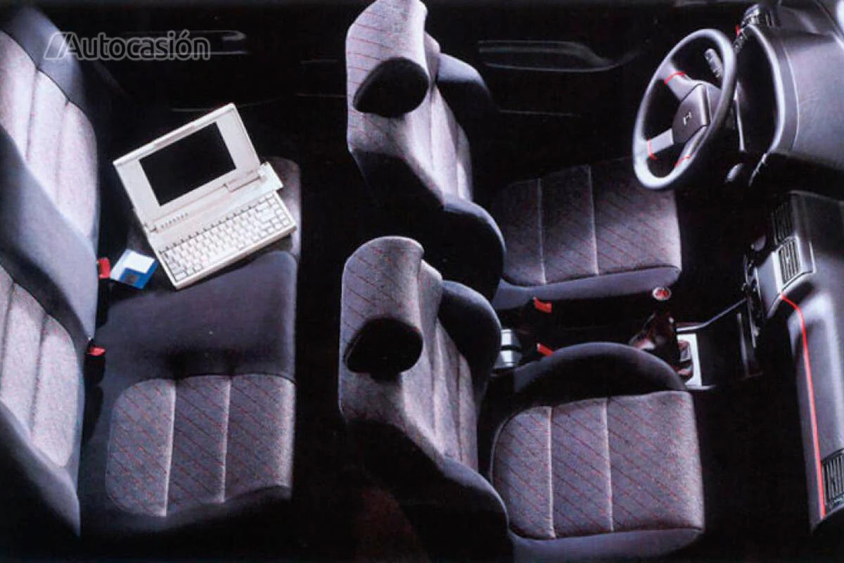 El ZX ofrecía un interior muy espacioso y confortable.