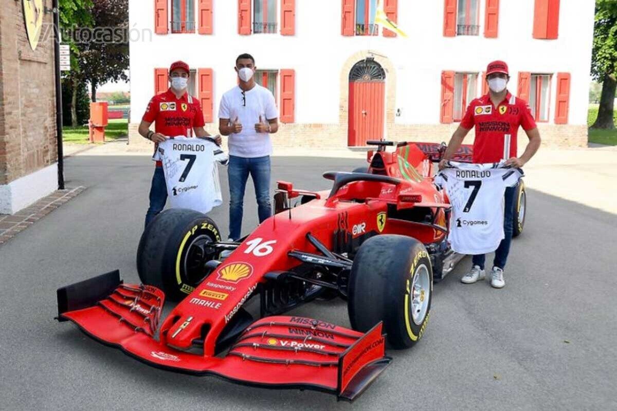 CR7, en su visita a Ferrari