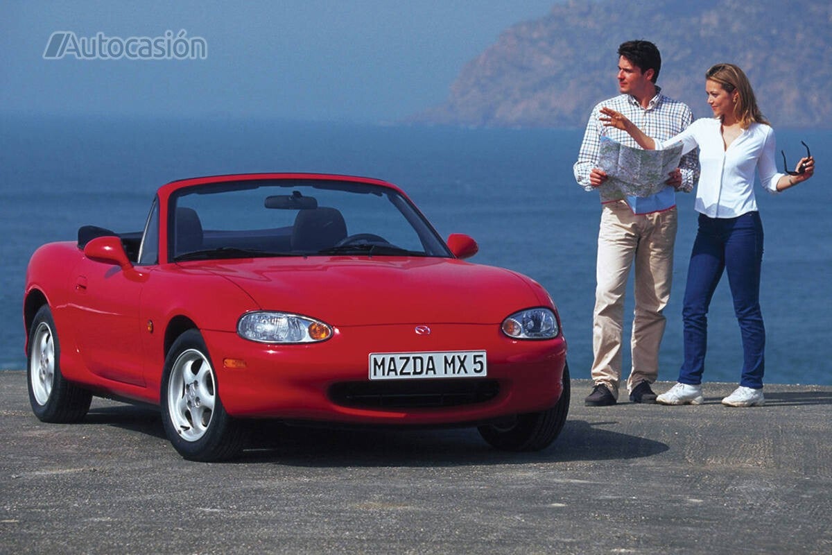 El Mazda MX-5 es otro coche que cualquier amante del automóvil debería conducir.