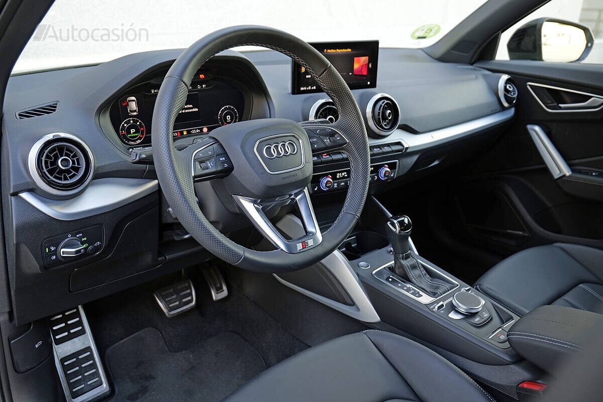 El interior tiene un diseño típicamente Audi.