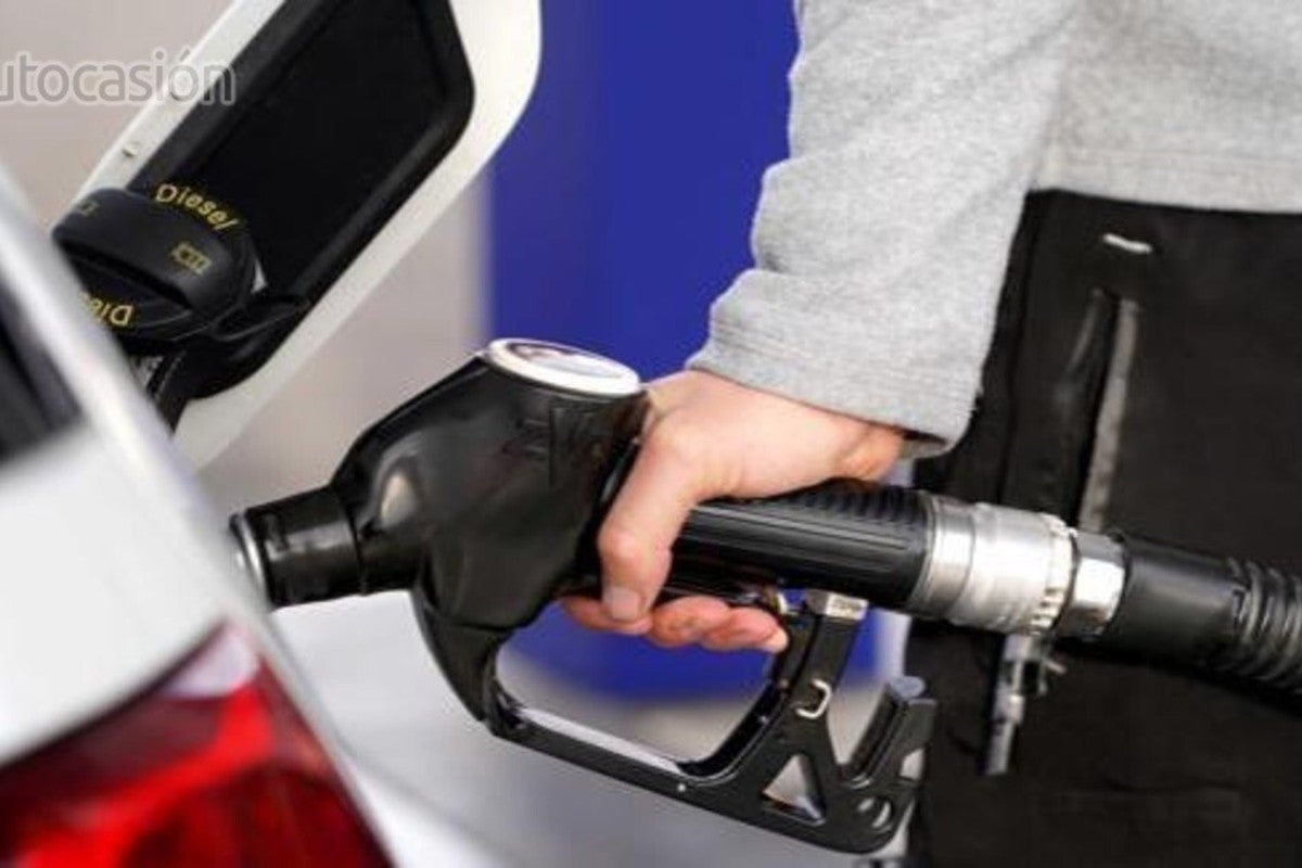 The price of fuels has dropped at the end of the year.