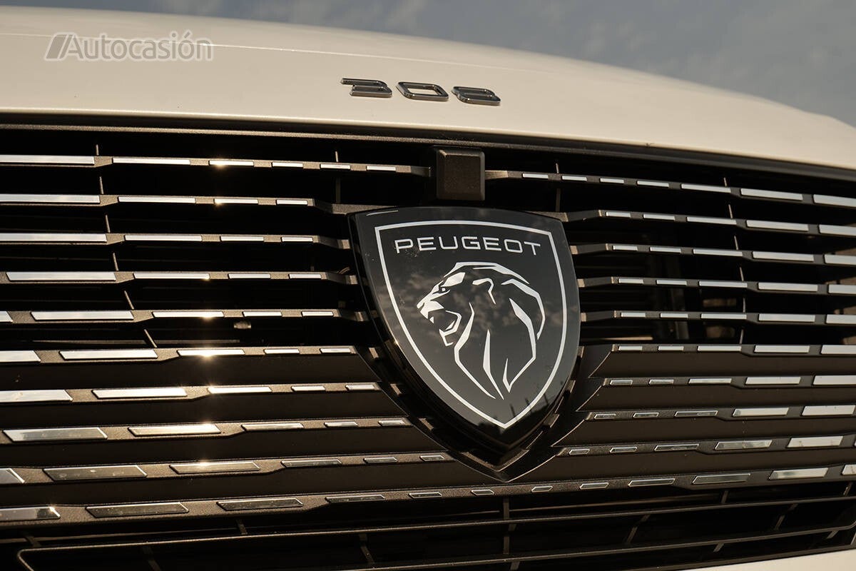 El nuevo Logo de Peugeot tiene un punto retro.