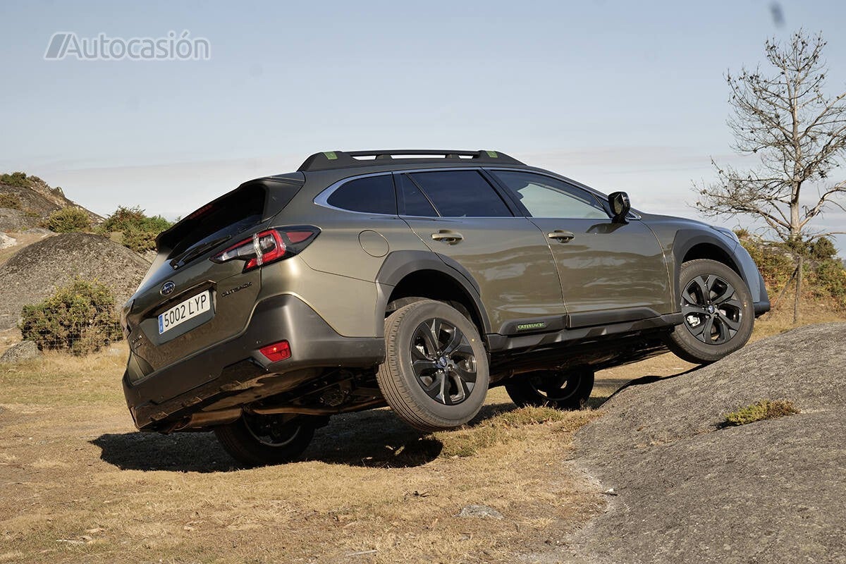 El Outback funciona muy bien dentro y fuera del asfalto.