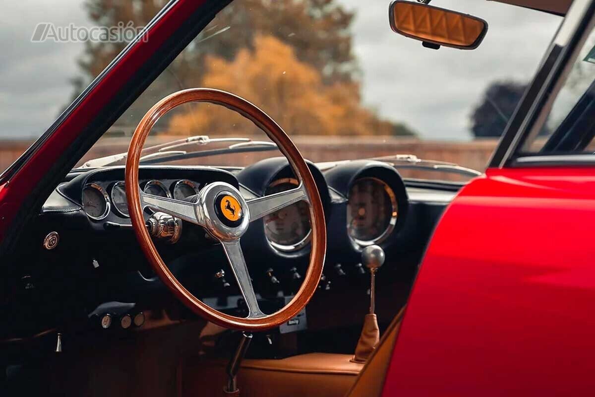 Solo se fabricaron 351 unidades del Ferrari 250 GT.