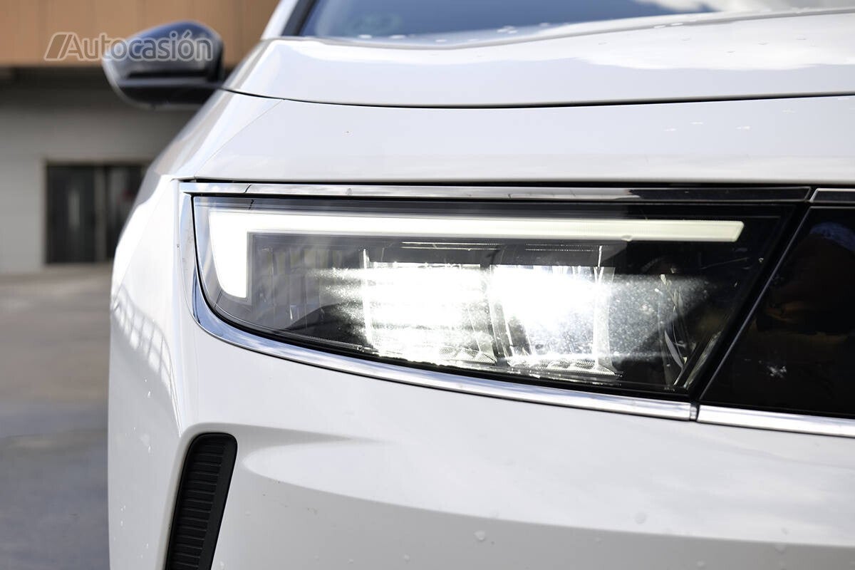 Los faros full led tienen una buena iluminación.