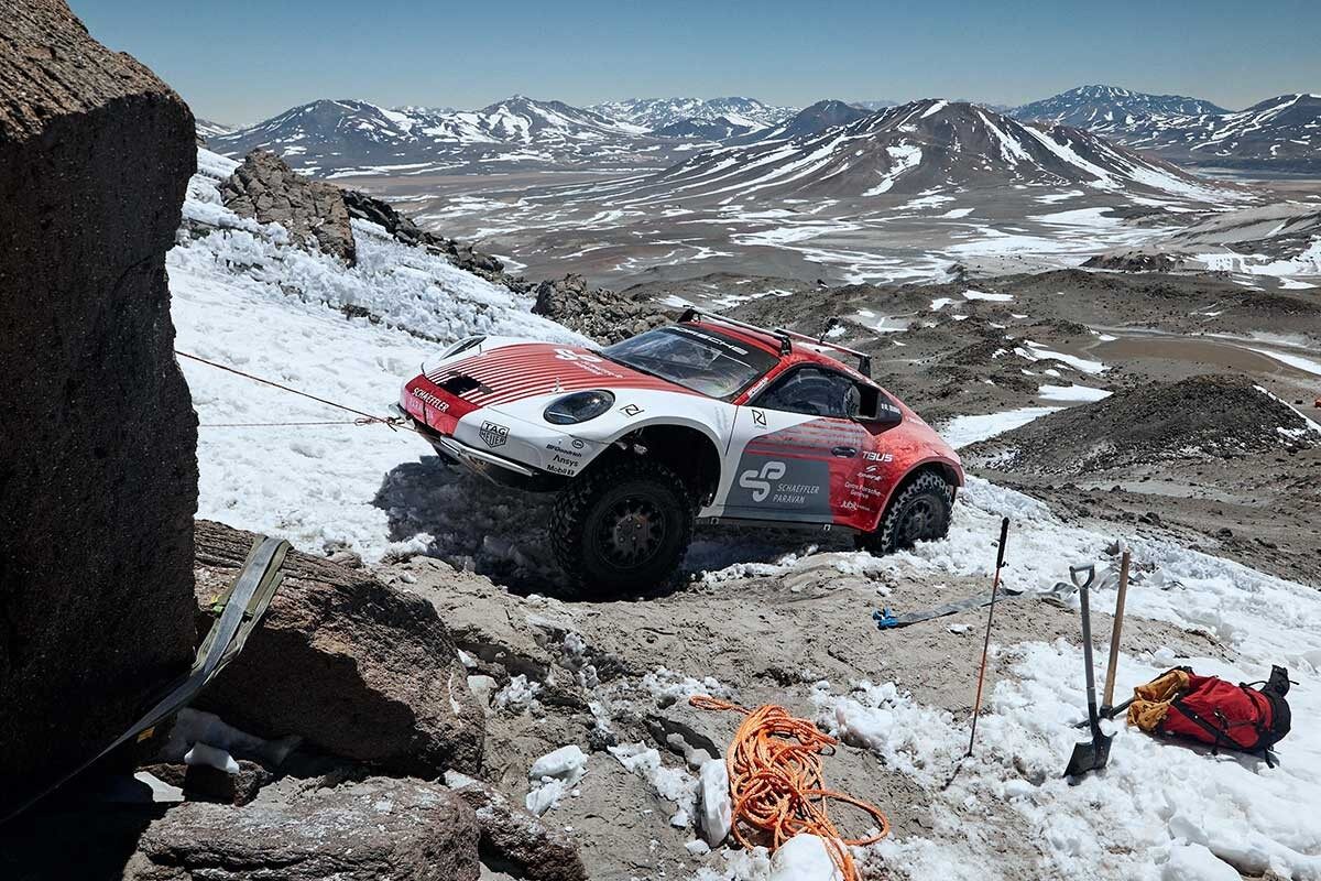 El Porsche 911, en el volcán Ojos del Salado