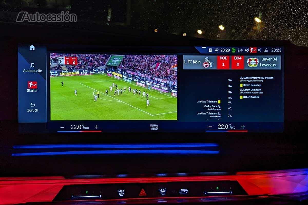 Fútbol en el BMW Serie 7