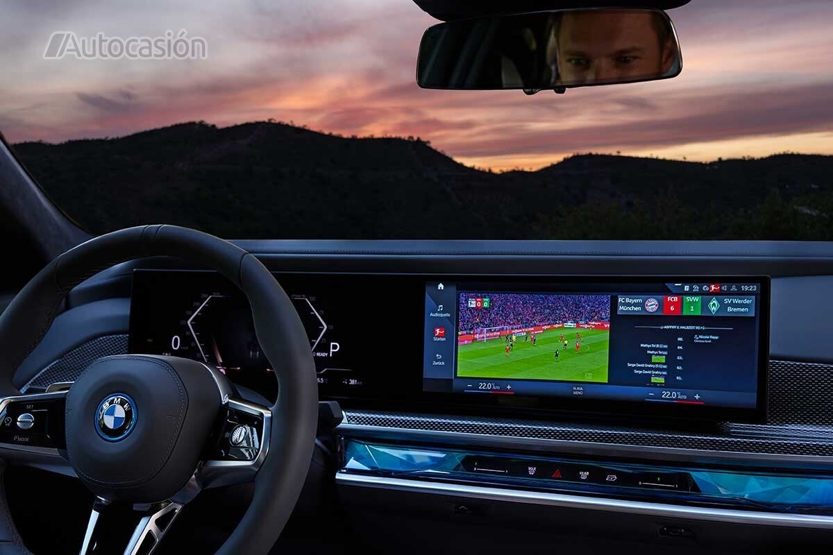 Fútbol en el BMW Serie 7