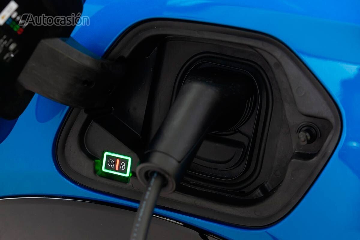 For the first time, more electrics have been sold than phev