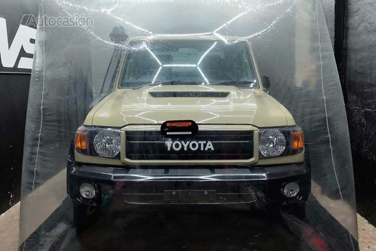 Toyota Land Cruiser 70 Series in bubble