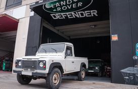 LAND-ROVER Defender 110TDI Pick Up