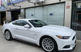 FORD Mustang Fastback 5.0 Ti-VCT GT Aut.