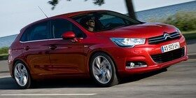 Peugeot lidera el mercado español en abril