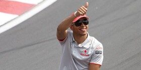 Mercedes ficha a Lewis Hamilton y McLaren a Sergio Pérez
