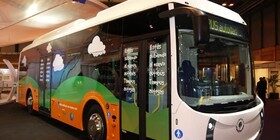 Castrosua presenta en la FIAA el primer bus híbrido con GLP