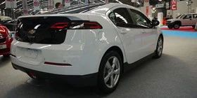 General Motors se centrará en coches eléctricos, no en los híbridos