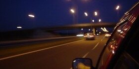 Llamazares pide que las autopistas de peaje en las que se apaguen las luces reduzcan su precio