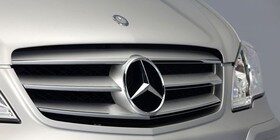 Mercedes plantea un ERE de 30 días en sus plantas de Vitoria y Barcelona