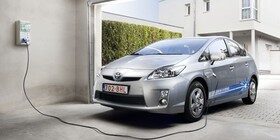 Los coches híbridos enchufables reducen el consumo un 46% respecto a los de gasolina