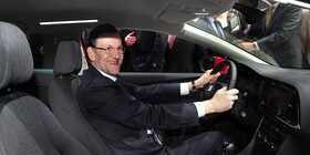 Rajoy anuncia una «oleada» de inversiones en el sector del automóvil