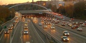 Las carreteras de Madrid, cada vez menos iluminadas