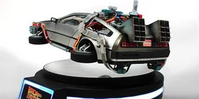 La réplica más real del DeLorean volador de Regreso al Futuro