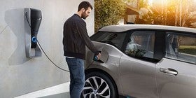 Línea Directa lanza un seguro a todo riesgo para coches eléctricos