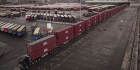 El Volvo FH16 se enfrenta a un espectacular reto: arrastrar 325 toneladas