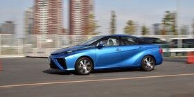 Toyota quiere alcanzar a Tesla