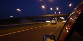 Claves para conducir de noche: viajarás más seguro