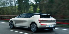 Renault Symbioz: el coche eléctrico, autónomo e inteligente