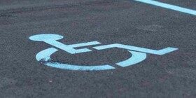 ¿Quitarán puntos por aparcar en las plazas para personas con discapacidad?
