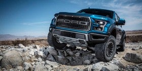 Gana 250 millones en la lotería y se quiere comprar… ¿un supercoche? No, un pick up