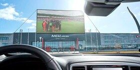 Un equipo danés quiere que sus hinchas vean el futbol desde el coche, al estilo autocine