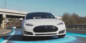 Elon Musk cree que Tesla tendrá lista la conducción totalmente autónoma este año
