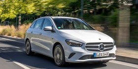 El Mercedes-Benz B 250 e ya puede adquirirse y este es su precio