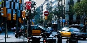 Barcelona empezará a multar a los coches contaminantes el 15 de septiembre