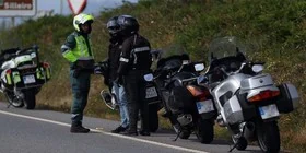 Llegan las motos camufladas de la Guardia Civil: un nuevo método de multas