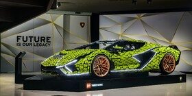Este Lamborghini Sián de Lego a escala real se cuela en el museo de la marca