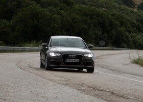 El sistema Audi drive select ofrece cinco modos de conducción