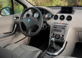 Interior del Peugeot 308 que se comercializa en Europa.